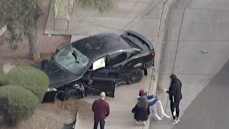 Tres personas fallecidas en aparatoso accidente en Phoenix