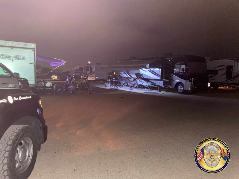 Invasión de domicilio termina con adolescente muerto en Peoria