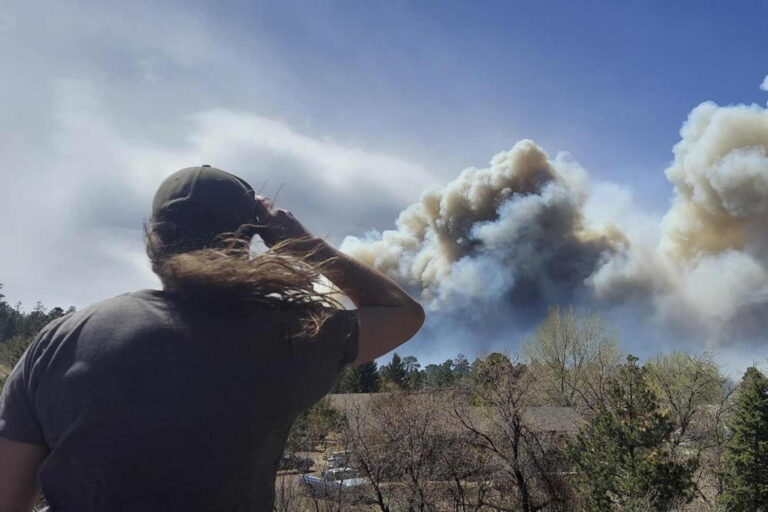 Crece incendio forestal en Flagstaff