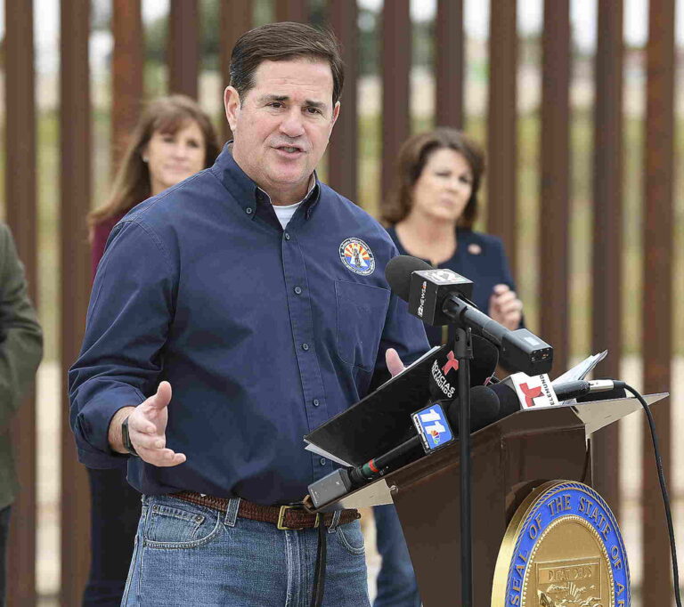 Arizona continuará muro fronterizo