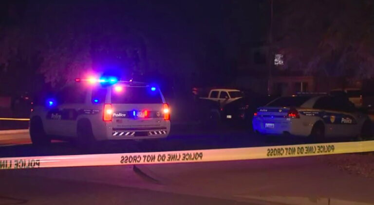 Encuentran a mujer muerta en centro comercial al Oeste de Phoenix