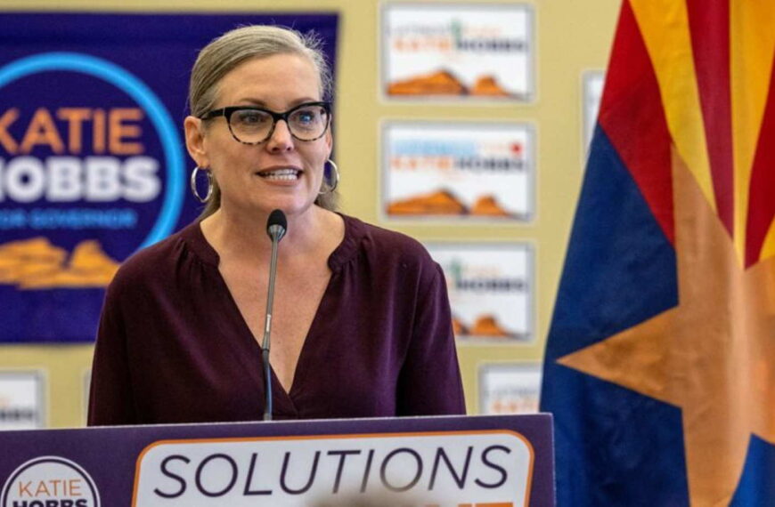 Gobernadora advierte los peligros de eliminar FEMA y su impacto en Arizona