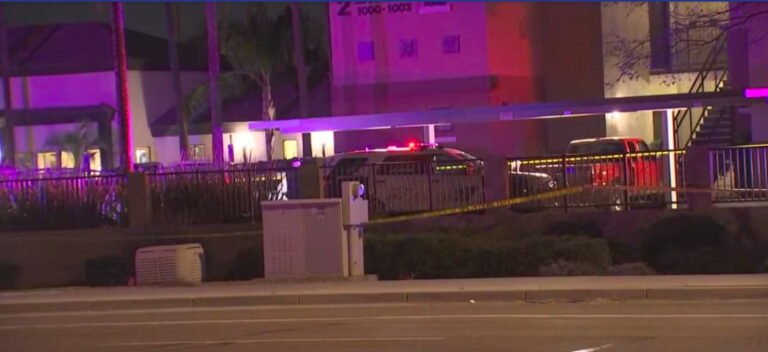 Pareja de ancianos es hallada muerta en su hogar en Bullhead City; policía investiga