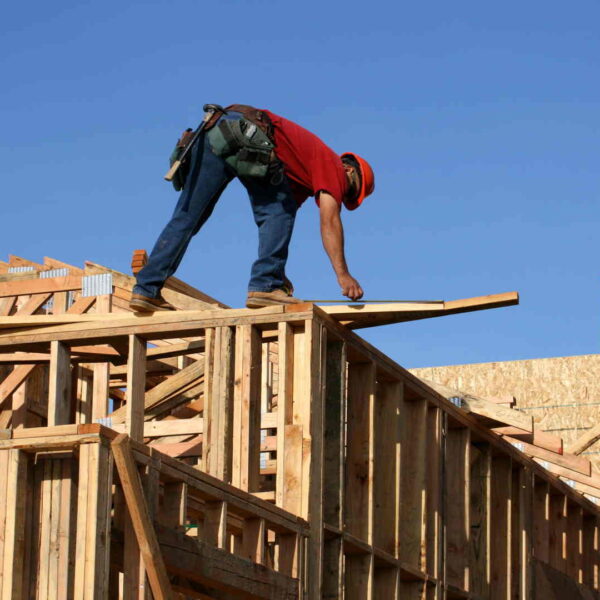 Fiscalía de Arizona se une a demanda por discriminación en vivienda