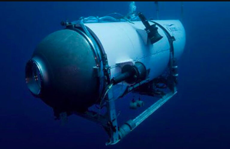 Encuentran restos que podrían ser de submarino perdido