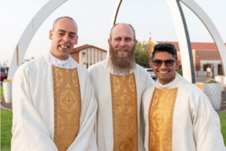 Piden apoyar la formación de sacerdotes