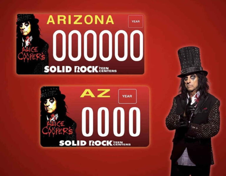 Presentan cinco nuevas placas especiales