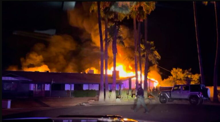Incendio en Glendale deja a personas sin sus casas