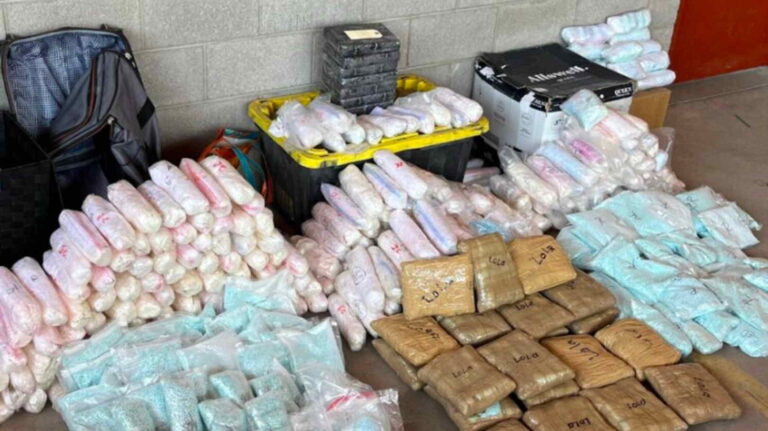 Arrestan a persona en Glendale con medio millón de pastillas de fentanilo