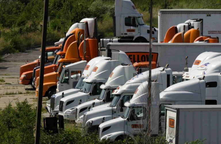 Compañía de Camiones Yellow cierra operaciones, se declara en bancarrota