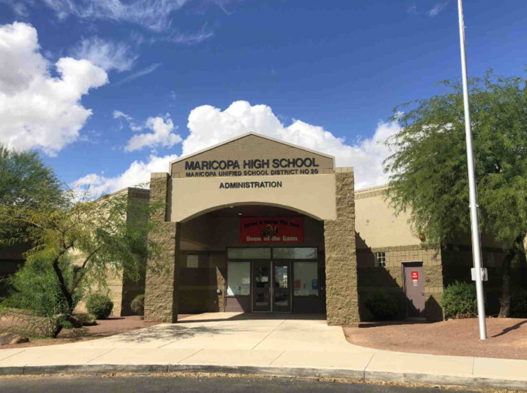 Evacuan Maricopa High School por amenaza de bomba