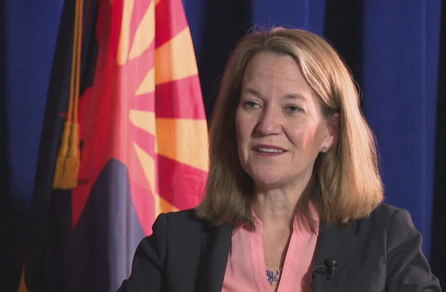 Arizona demanda, otra vez, a Donald Trump por congelación de fondos y programas federales