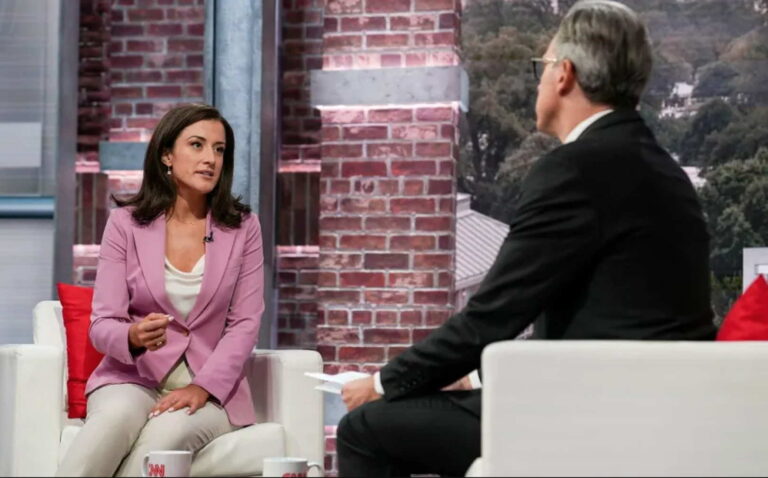 Es Trump la peor amenaza, dice su ex asistente en libro