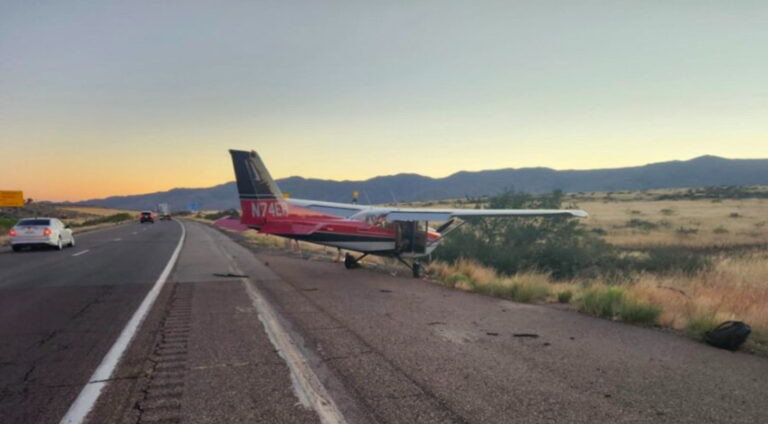 Avioneta aterriza de emergencia en Interestatal 17