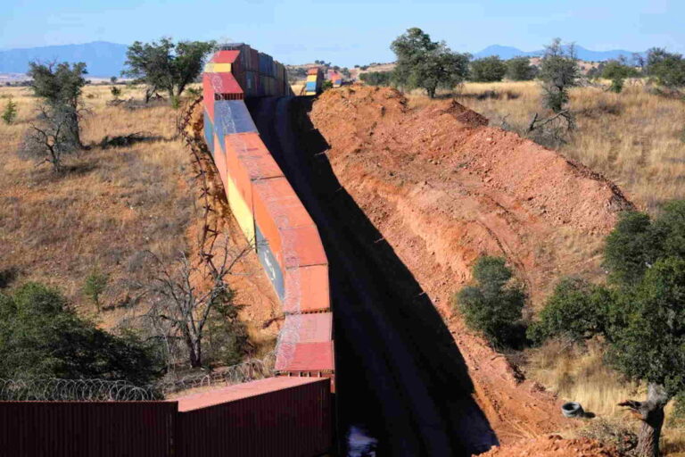 Arizona pagará 2.1 millones USD por daño ambiental de contenedores fronterizos
