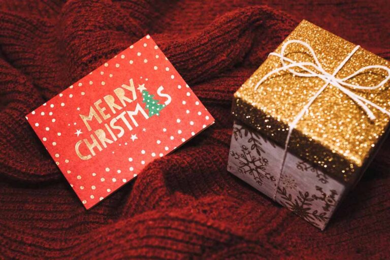 Advierten clonación de tarjetas de regalo