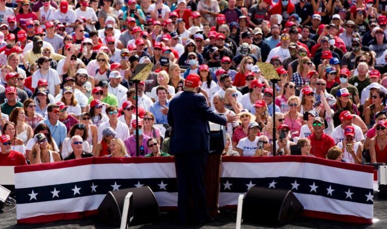Corte Suprema de Colorado expulsa a Trump