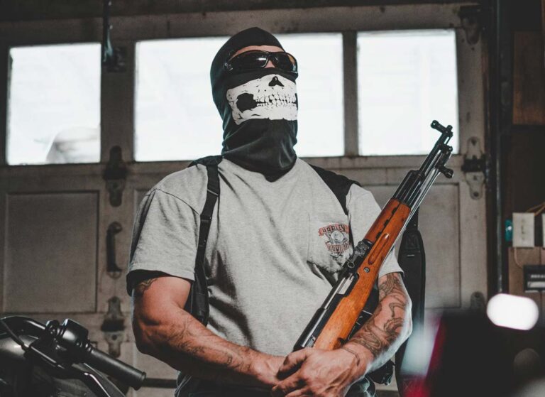 Más hispanos, víctimas del crimen