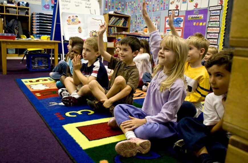 Presenta Hobbs propuesta para retener a maestros