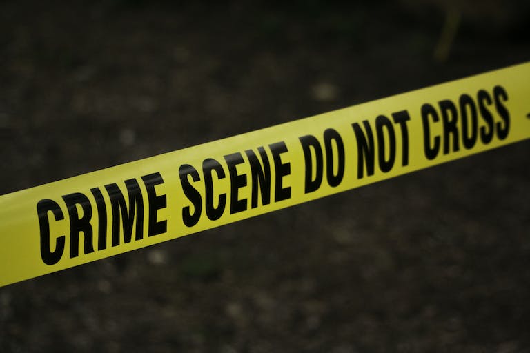 Asesinan a joven mujer a cuchilladas en Phoenix