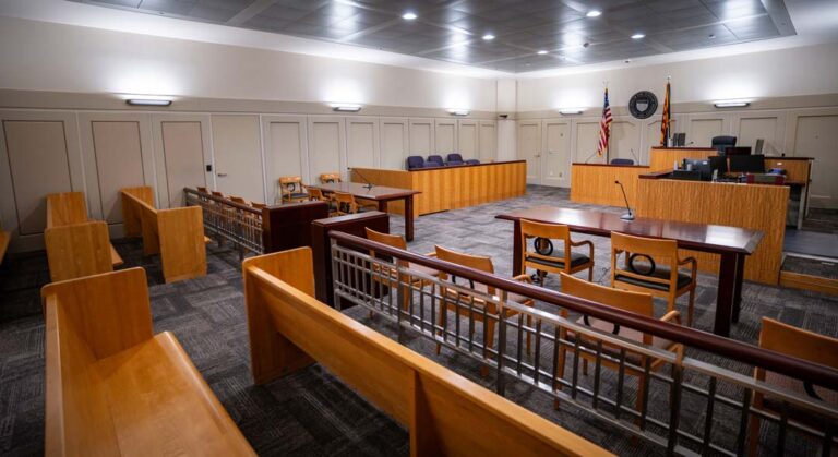 Abre Ayuntamiento Tribunal Comunitario