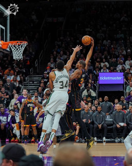 Suns se imponen a los Bucks con gran actuación de Durant