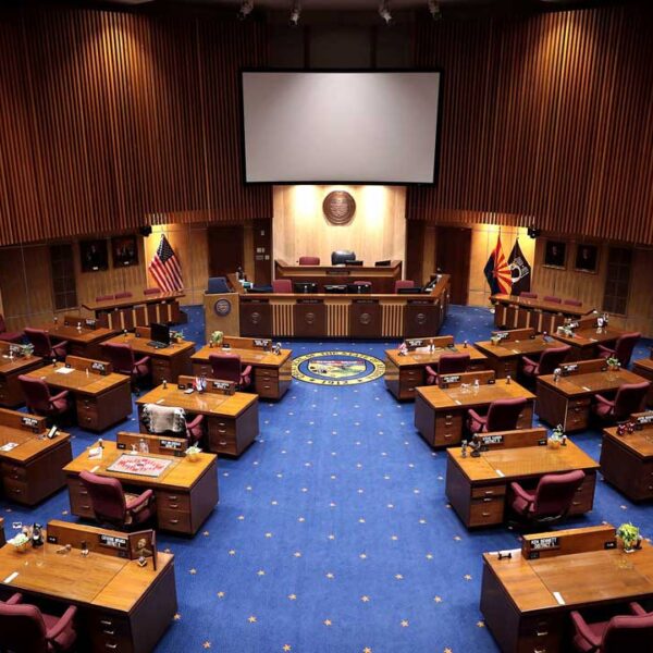 Senado aprueba derogar ley antiaborto