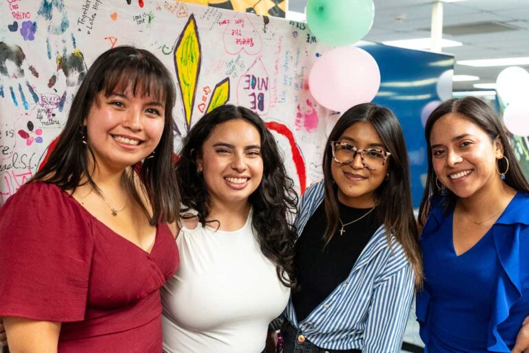 El futuro laboral de nuestros jóvenes latinos se vislumbra mejor con la matrícula estatal