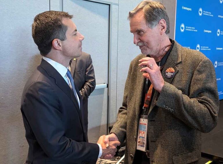 Caen cruces fronterizos al punto más bajo en el estado