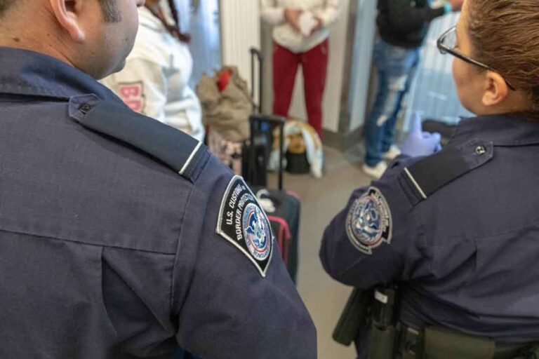 Cientos de “migras” denunciados por abuso