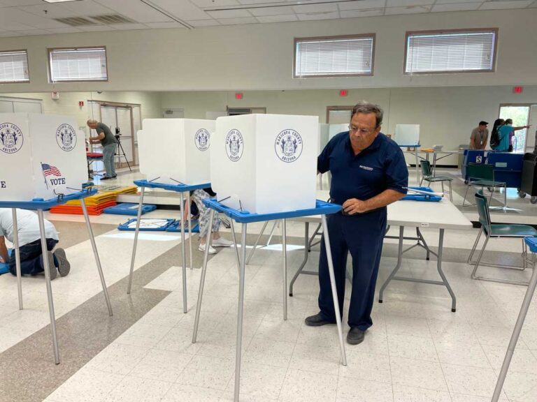 Inicia Arizona votación anticipada