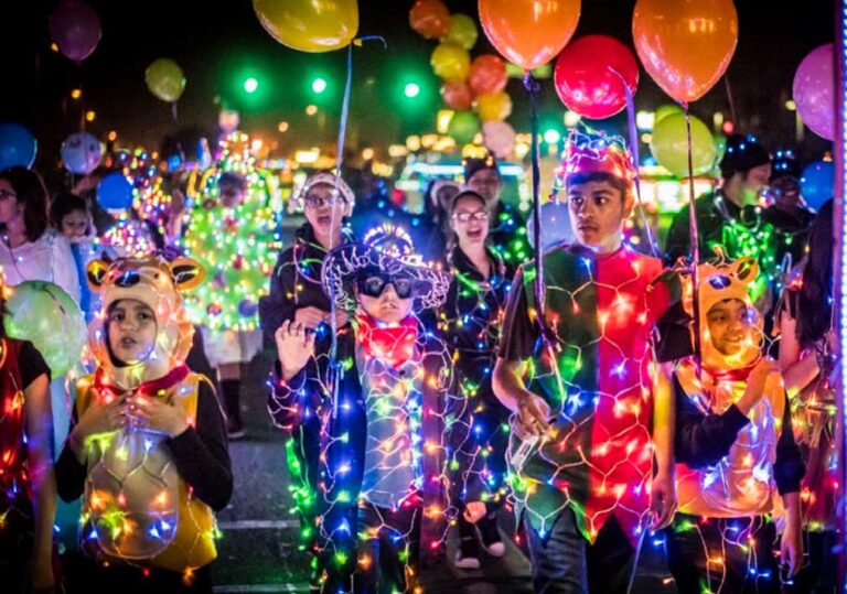 ¿Listo para el tradicional desfile de luces en Phoenix? Fecha y lugar 