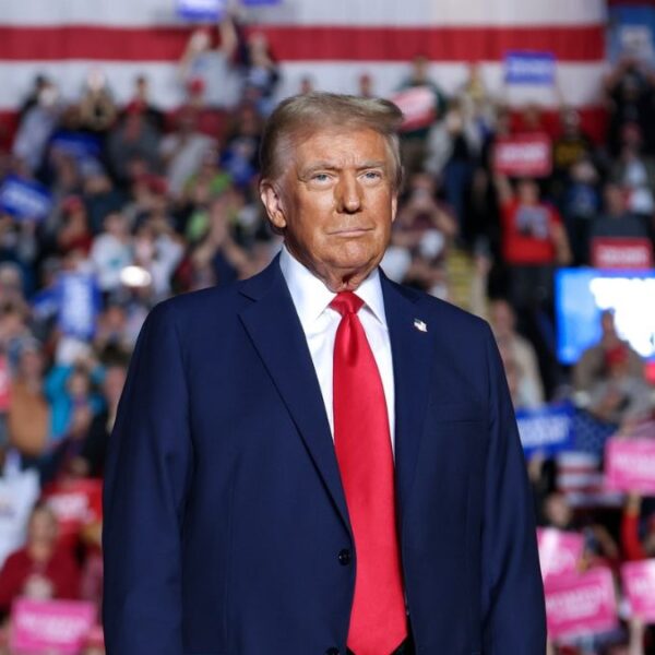 Juez federal desestima demanda de Trump contra The New York Times