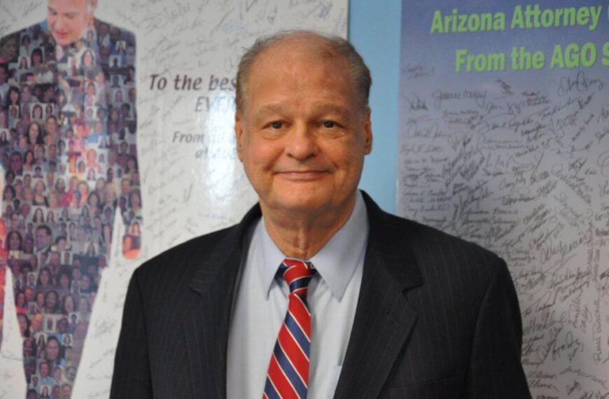 Superintendente Tom Horne defiende posible cierre del Departamento de Educación: “es obsoleto”