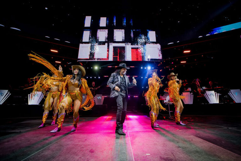 “El Buki” en Phoenix: Todo lo que debes saber de su concierto este viernes