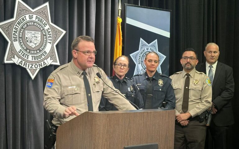Arrestan a criminales que robaban autos en Arizona para cárteles en México
