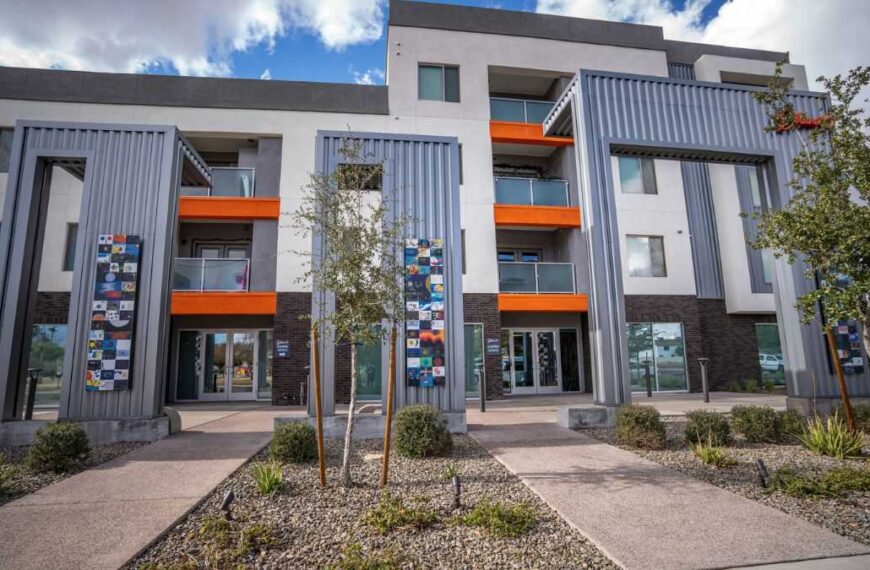 Ayuntamiento de Phoenix aprueba proyectos de nuevas casas asequibles