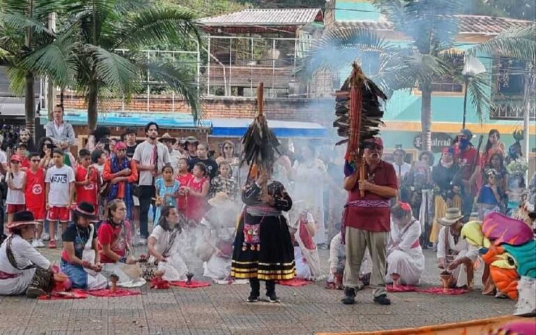 Tonatierra: La unión del Águila y el Cóndor