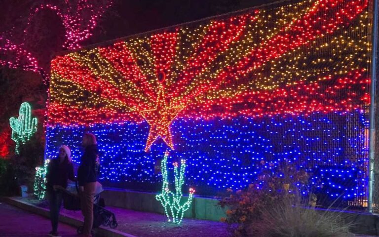 ZooLights Phoenix 2024: ¡Un espectáculo de luces mágico en el desierto!