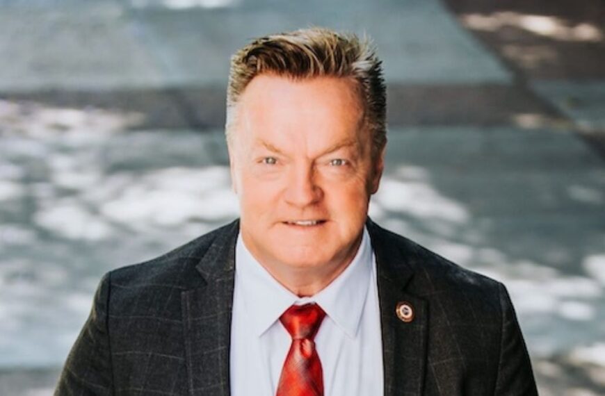 Senador de Arizona, Anthony Kern sufre accidente en Dakota del Sur