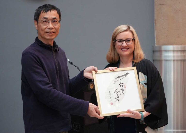 Phoenix celebra semana China: anuncian hermandad con Taipéi, Taiwán