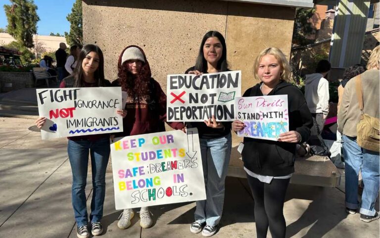 Estudiantes de la ASU protestan a favor de inmigrantes; rechazan discriminación en el campus