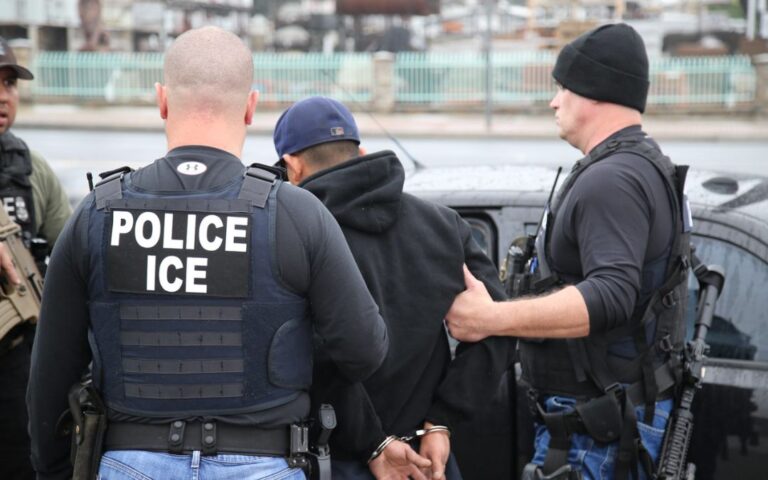 ‘Defiende la patria’: Campaña de reclutamiento de ICE genera polémica