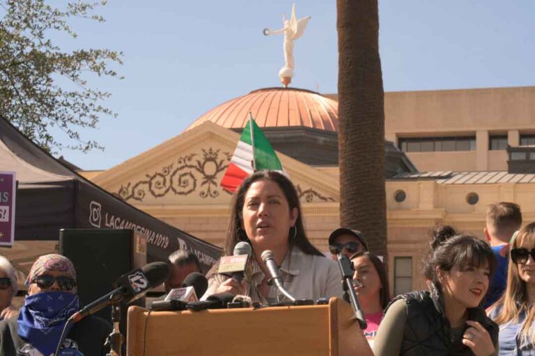 Organizaciones realizan marchas contra el perfil racial de la SB1164