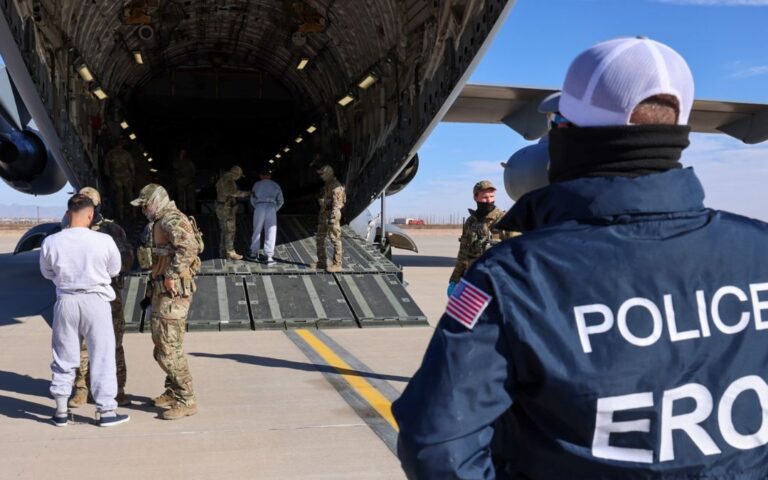 Gobierno de Donald Trump golpea a la migración legal con despido de 20 jueces de inmigración