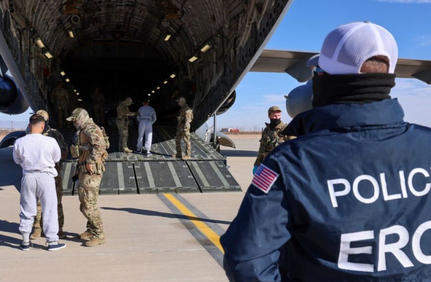 Gobierno de Donald Trump golpea a la migración legal con despido de 20 jueces de inmigración