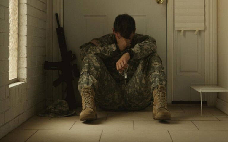 Buscan prevenir suicidio entre veteranos con programa “Be Connected”