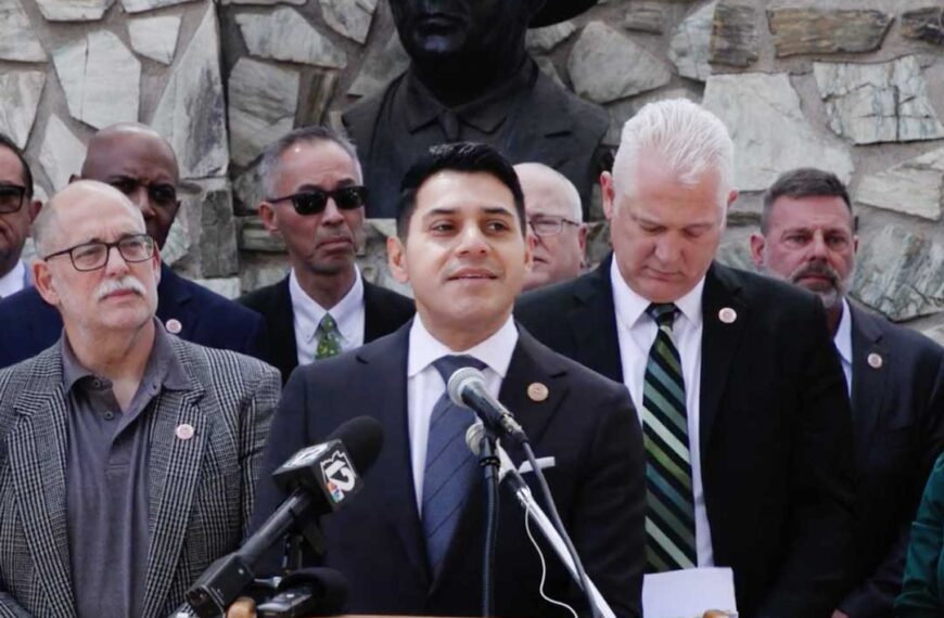 Se acusan de “juegos políticos” 