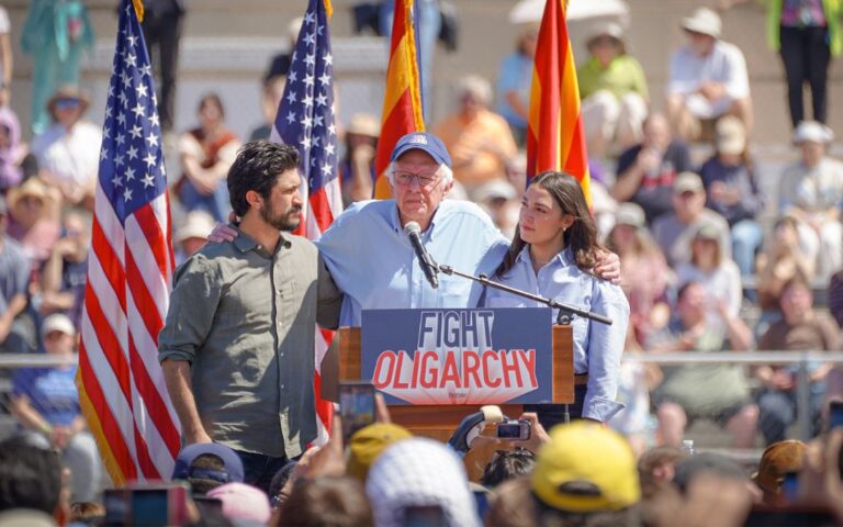 AOC y Bernie Sanders movilizan Arizona: inician cruzada contra el gobierno de Donald Trump
