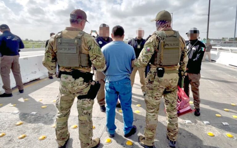 Extraditan a México a presunto implicado en caso Ayotzinapa